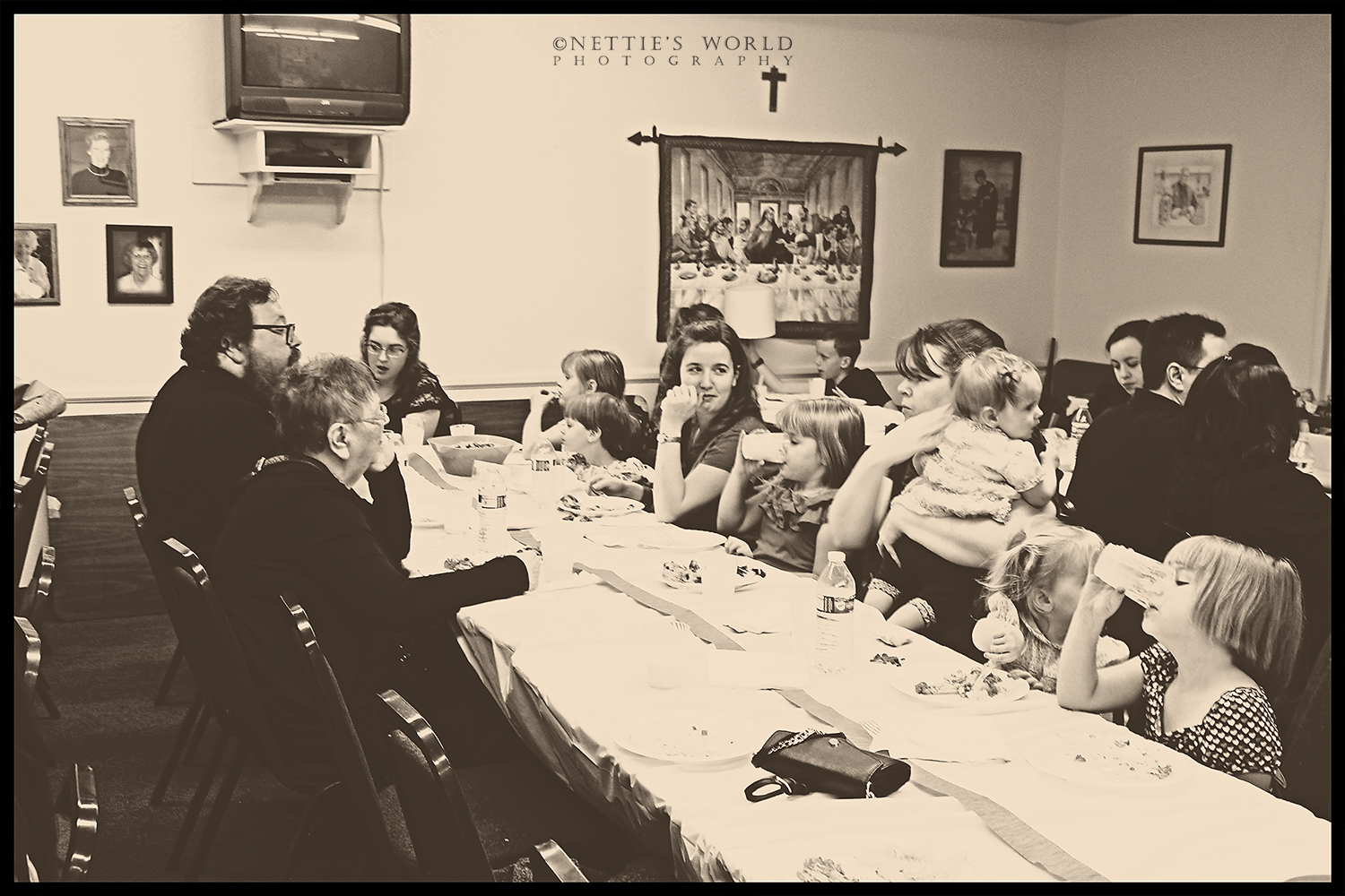 Lots of friends including Jeff and Mom, 6 little Enloe Angels plus auntie Hilary and mama Heidi, and at the back table, several Grofts and Pietros