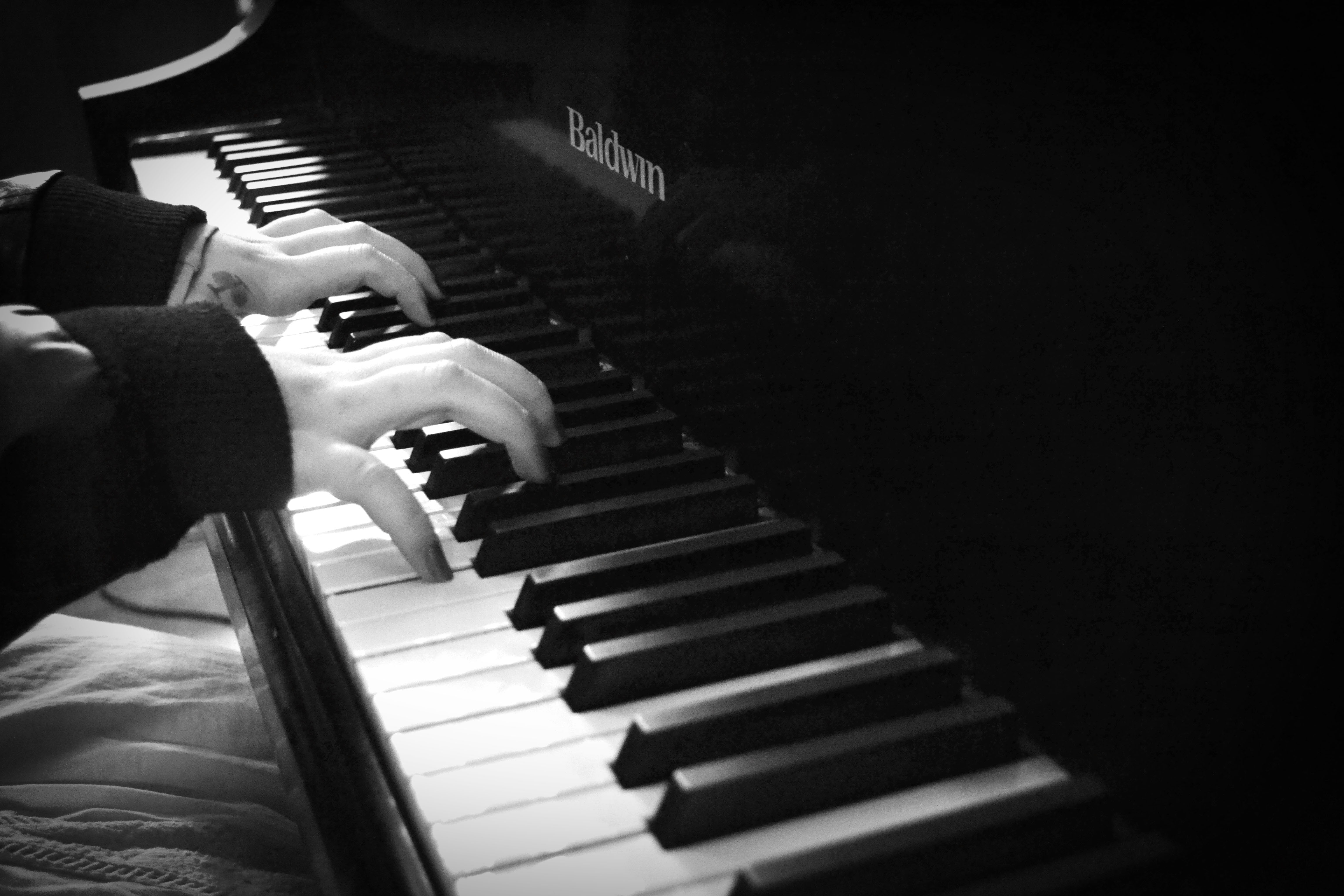Lovely, lovely Baldwin piano.