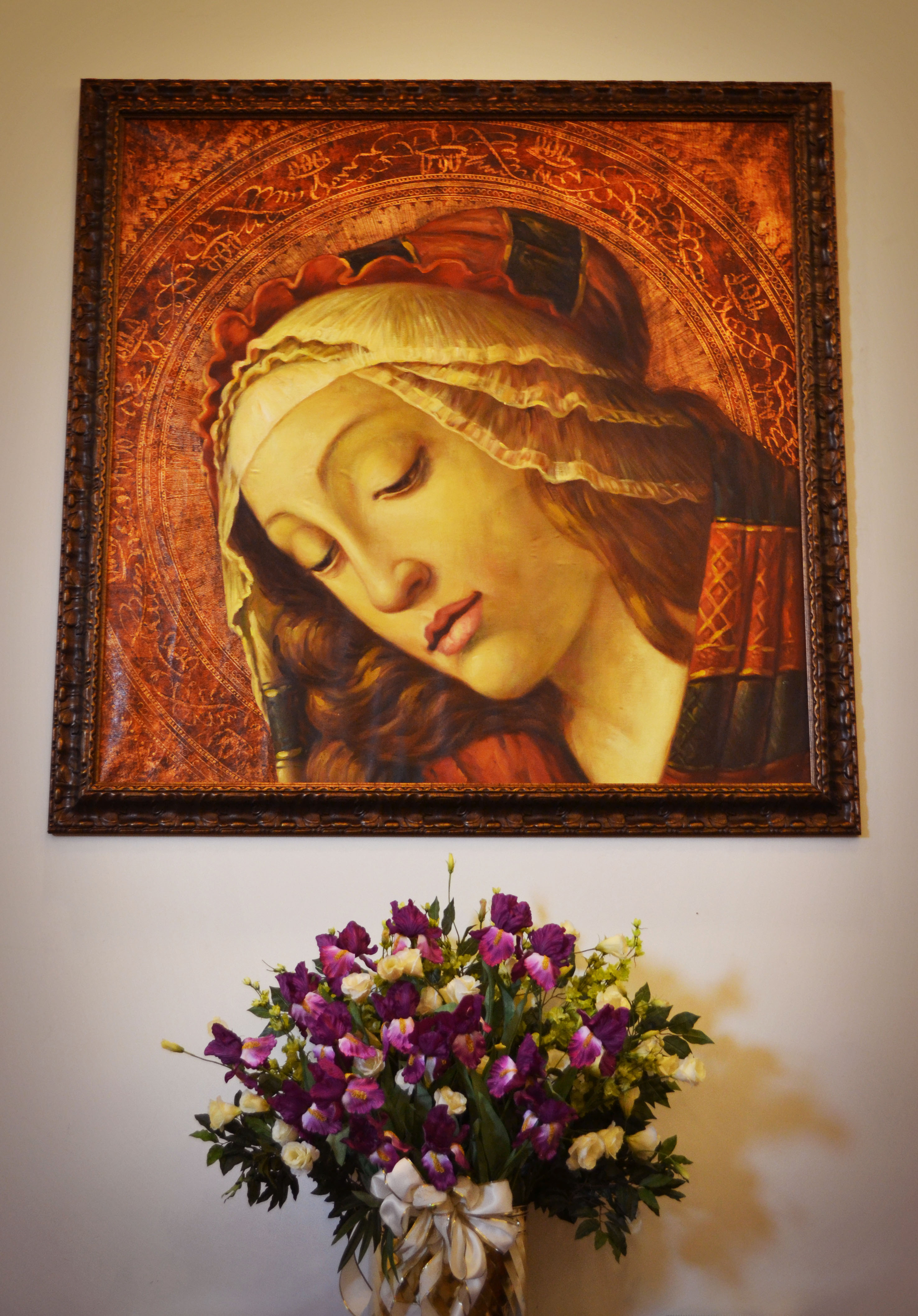 This giant painting is hanging in the narthex.  Simply gorgeous.